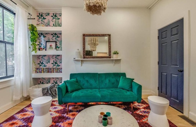 Beautiful & Stylish 2 BDR Hosted By StayRafa (1F)