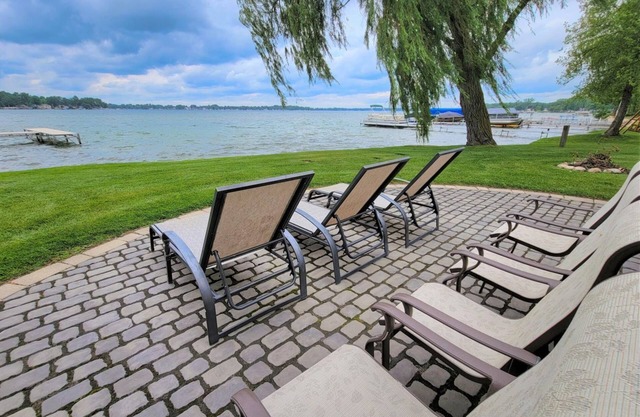 Beautiful Sunset Views on Coldwater Lake!