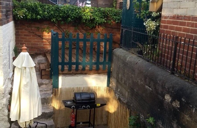 Beautiful Traditional Stone Cottage In the Amber Valley