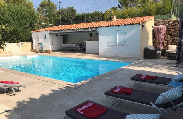 BEAUTIFUL VILLA IN THE VAR BETWEEN BANDOL AND LA CIOTAT