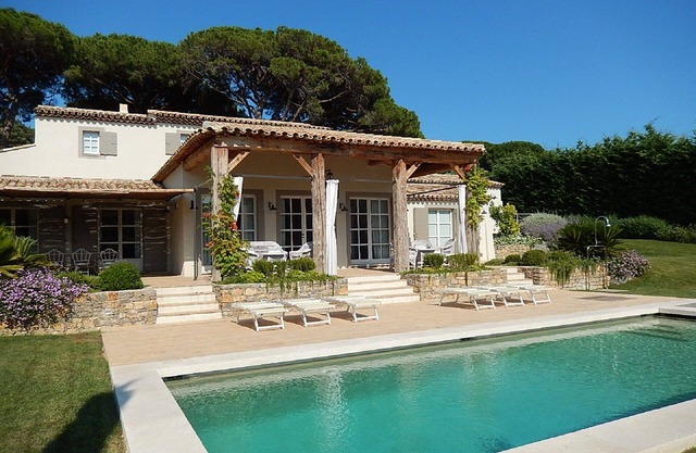 BEAUTIFUL VILLA CLOSE TO THE BEACHES AND CENTER OF SAINT-TROPEZ