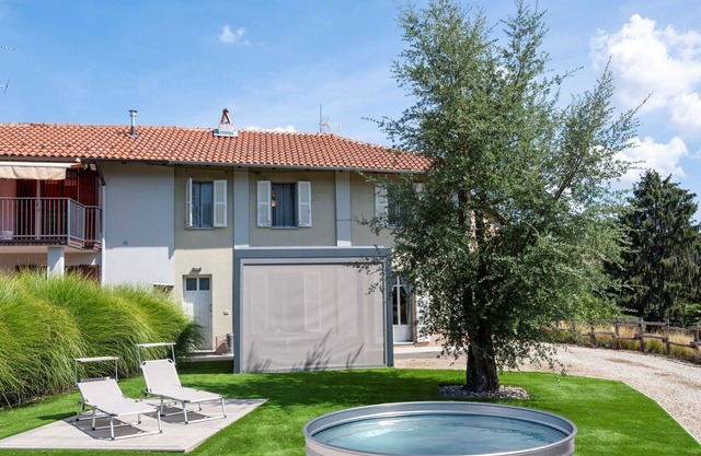 Beautiful villa for 4 guests with WIFI, private pool, TV, terrace and parking