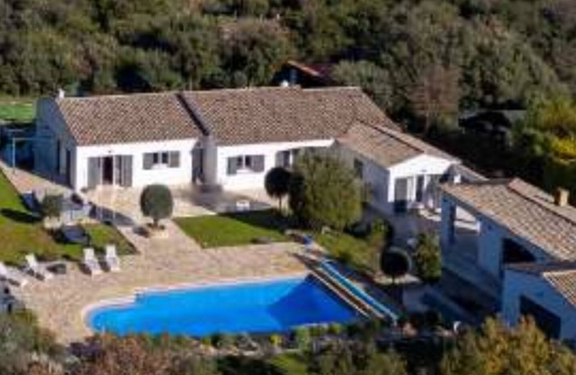 Beautiful villa in Lorgues with annex for 8 people.