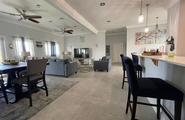 Beautiful Villa in Lucaya, Freeport Bahamas