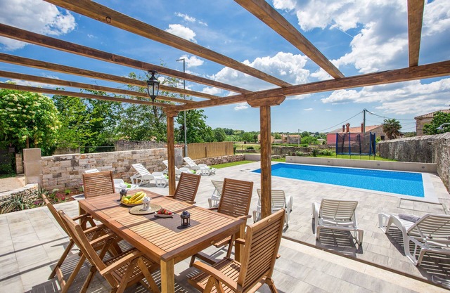 Beautiful villa with swimming pool, grill, WIfi, free WiFi