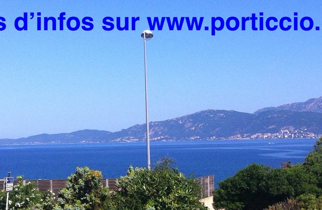 Beautiful waterfront apartment, air-conditioned, panoramic sea view, beach 50 m'away