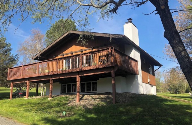 Beautiful Windham Chalet 2 minutes to Town and the Mountain