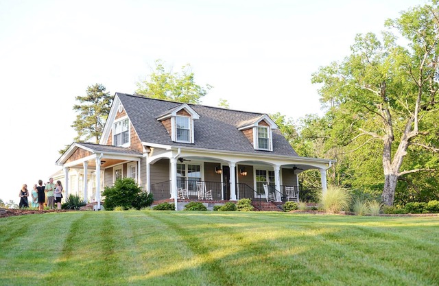Beautifully Renovated 1940s Farmhouse- in pastoral settingnSPECIAL SUMMER RATEn
