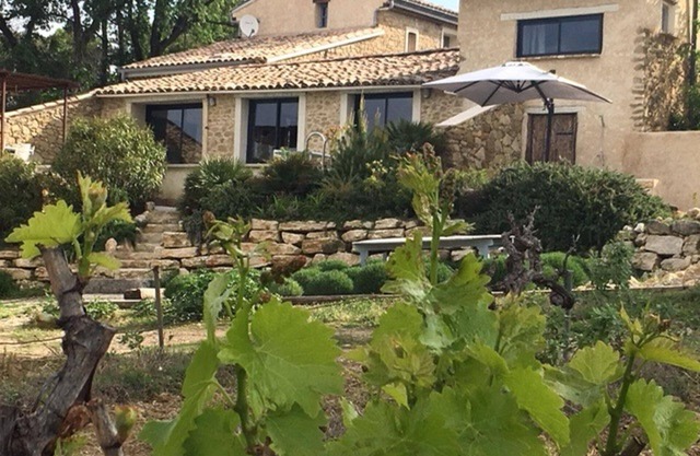 Beautifully restored mas in Piégon with private heated pool