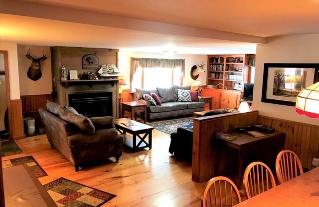 Beaver Creek Lodge- Restored Farmhouse on Tug Hill Snowmobile & ATV Trails