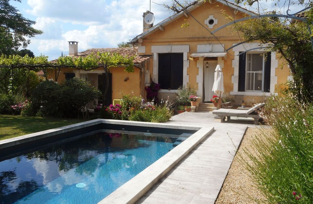 BED AND BREAKFAST IN HOUSE IN SAINT REMY DE PROVENCE