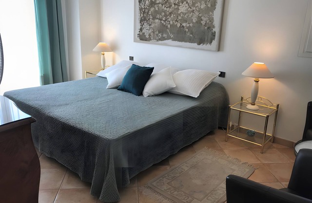 Bed and Breakfast 'Li Estella' with Shared Terrace, Wi-Fi and Air Conditioning