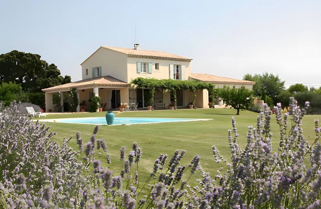 Bed and Breakfast 'Provence' with Shared Terrace, Shared Garden and Wi-Fi