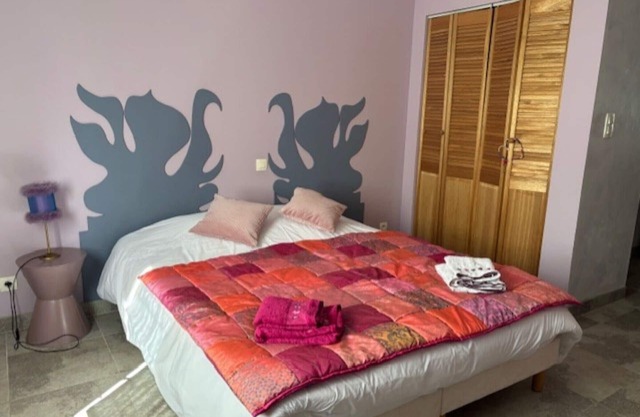 Bed and Breakfast 'Safran' with Private Terrace, Shared Garden and Wi-Fi
