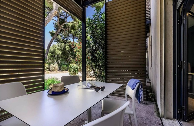 Belambra Clubs and Residence Presqu'île De Giens - Riviera Beach Club - Premium One Bedroom Apartment 5 People Terrace