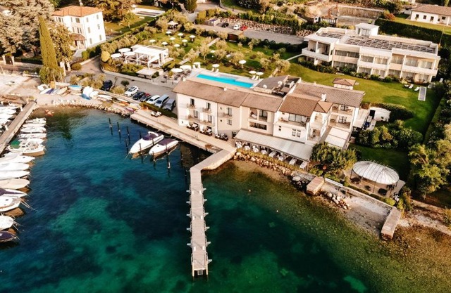 Bella Hotel & Restaurant with private dock for mooring boats