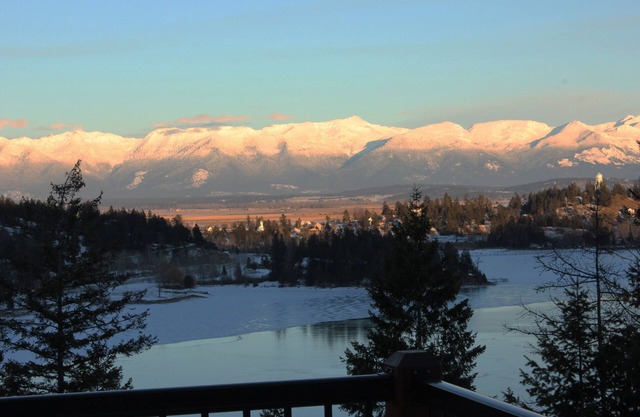 “Bella Vista” Overlooking Beautiful Flathead Lake with Great Panoramic Views!