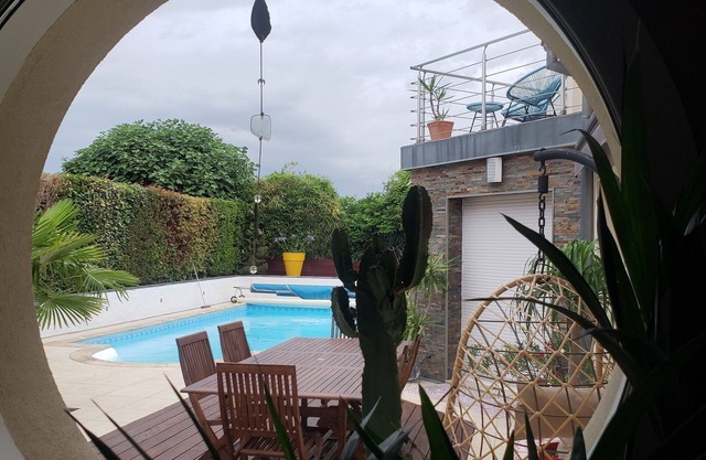 Belle Maison Tout Confort Avec Piscine, Clim, sal de Sport, Sauna,10 min de St