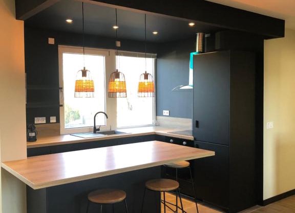 Belle maison rénovée à neuf avec terrasse - DABNB