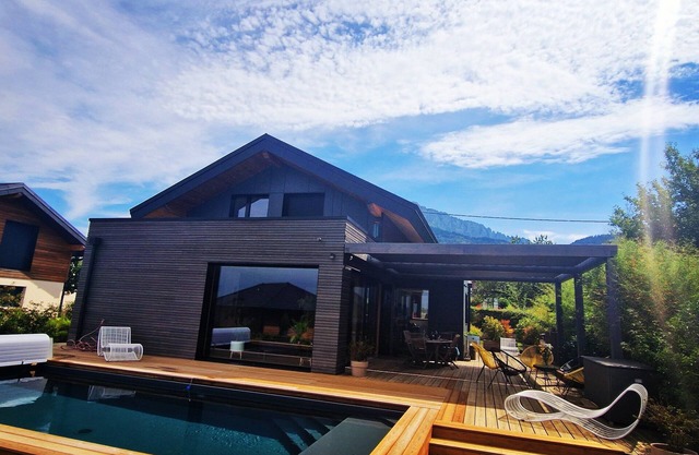Belle Villa Avec Piscine Entre lac et Montagnes