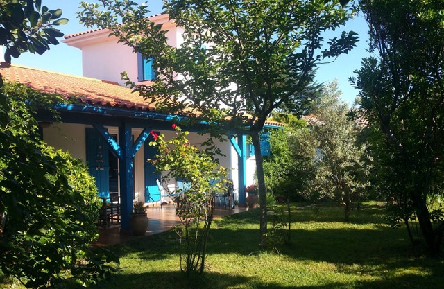 Belle Villa en Bord de mer Avec Jardin Ombragé et Terrasse