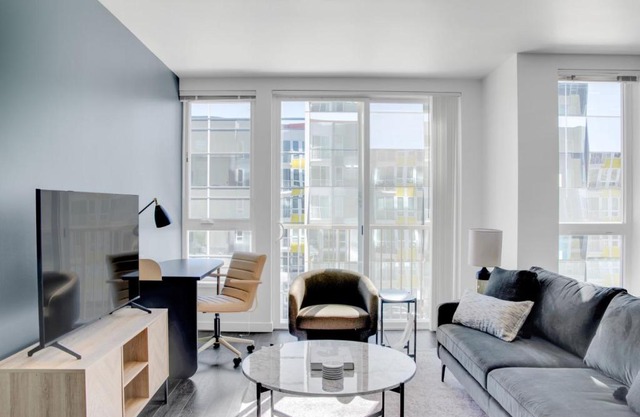 Bellevue 1BR w Gym WD nr Spring District SEA-412