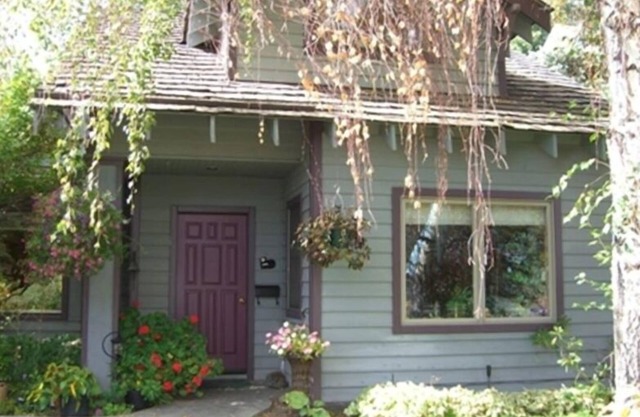 Bends Westside Kaleana's Garden Cottage
