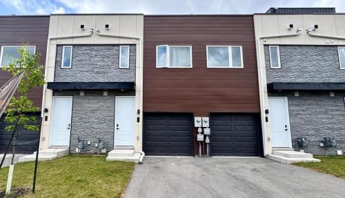 Bentley Commons Fallsview Towns Luxury 4 Bedroom Condo Unit