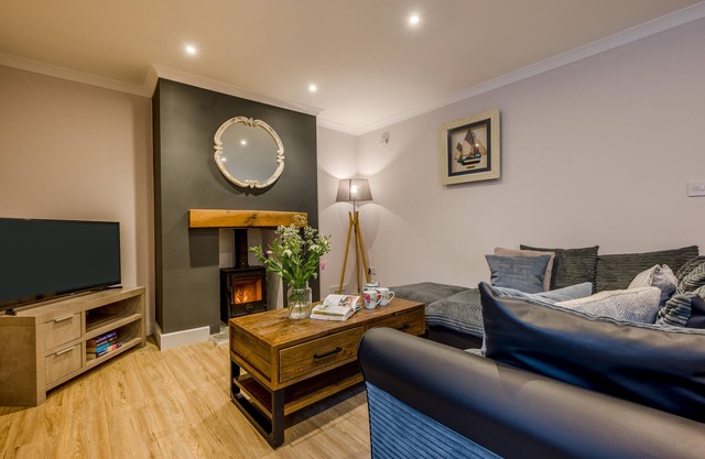 Berea House - Three Bedroom House, Sleeps 6