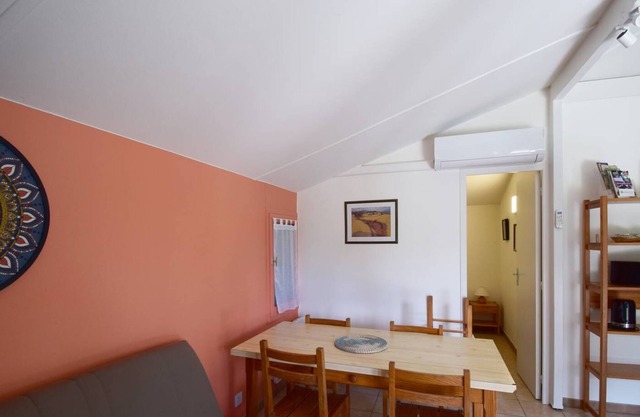 Bergeronnette - Village de 10 gîtes, style chalets en pin