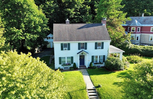 Berkshire Mountain Escape: family retreat open now for fall color and skiing!