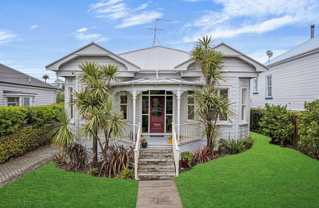 Bespoke Stays - Charming Villa in Devonport