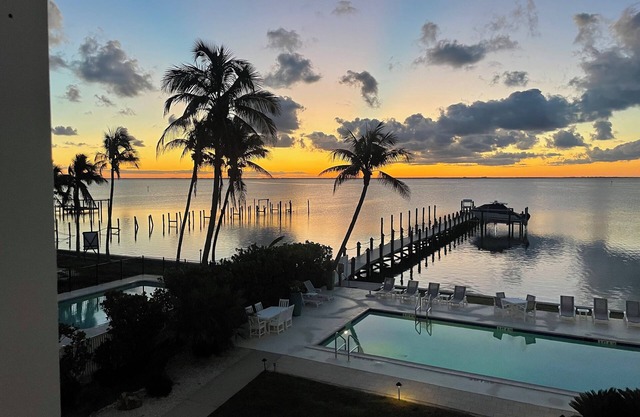 Best Bayfront Location in Captiva! All new luxury condo.