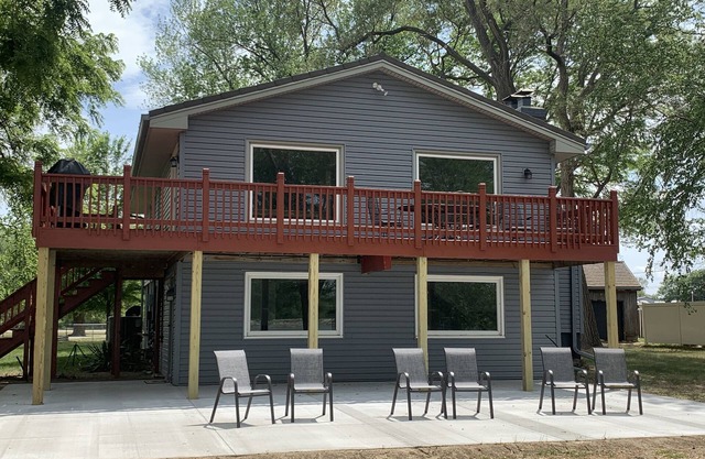 Best CWS spot around! Great for groups-family. Closest location and on A LAKE!