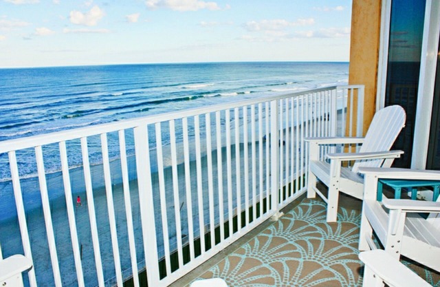 BEST VALUE - Oceanfront Condo w/Pool Walk to Flagler Ave Shops & Dining