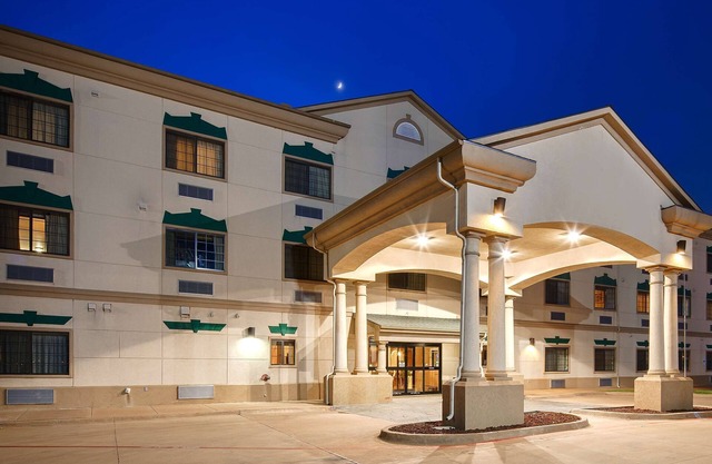 Best Western Henrietta Inn & Suites