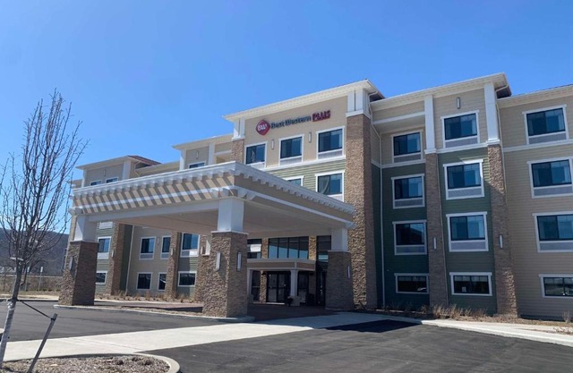 Best Western Plus Horseheads Inn & Suites