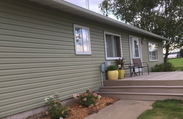 Betty's House, a vacation home in the country on a farm. 2 bedrooms & 2 baths