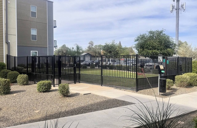 Big and Cozy 2-bedroom apartment in enjoyable Phoenix with WiFi, AC