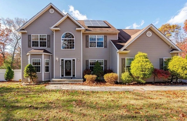 BIG home with hot tub, sleeps 10 guests