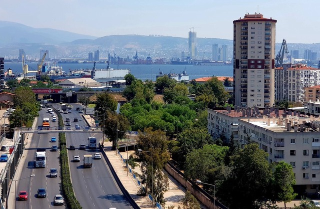 Big new flat with wonderful & warmest sea view in izmir