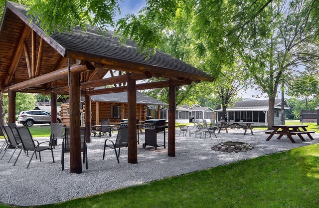 Big River Escape Riverside Cabins