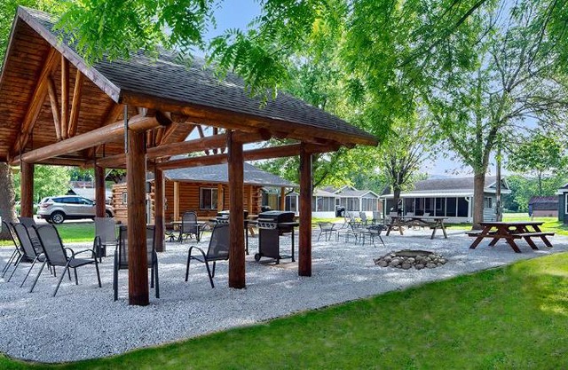 Big River Escape Riverside Cabins
