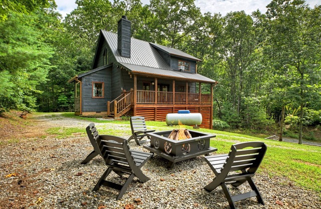 Bigfoot's Solitude | Game Room | Outdoor Firepit | Grill