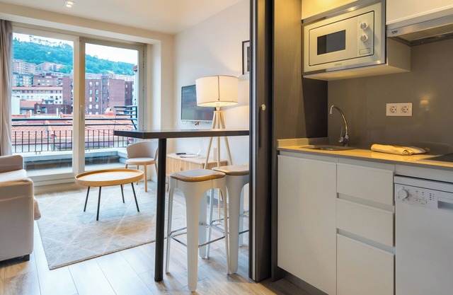 Bilbao City Center by abba Suites
