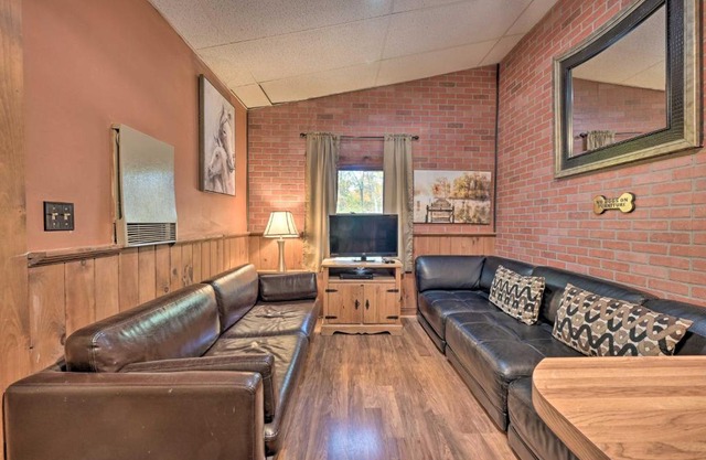 Bill Pickett Apt on 50-Acre Ranch - 1 Mi to Lake