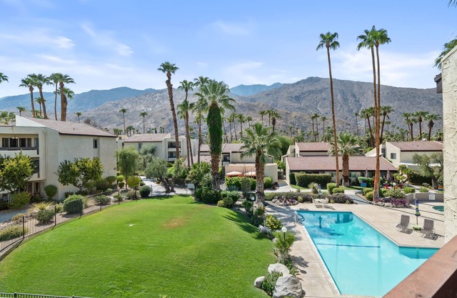 Biltmore 2Bed 2Bath Condo 30-Night Minimum