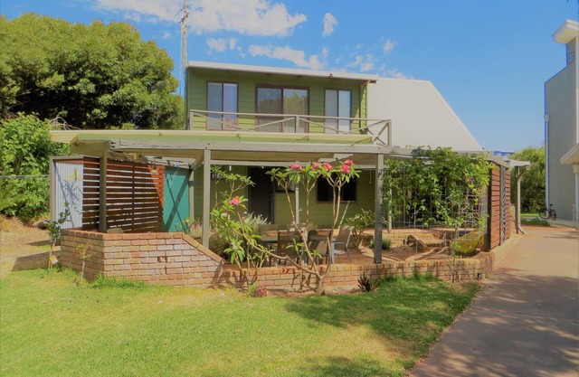 Binningup Beach Shack - NO WIFI at this property