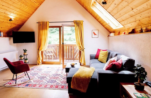 birds-nest holiday home palatian forest balcony wood stove