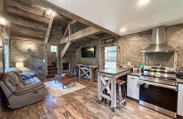 Bison Ridge Cabin #1 | 4BR Getaway w/Hot Tub, Fire Pit & Grill | Sleeps 8!